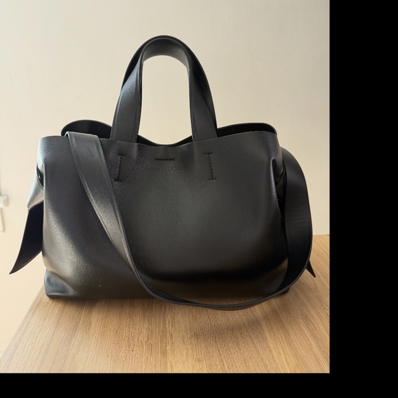 Acne Studios Midi Musubi Tote Bag in Black - Picture 1 of 7